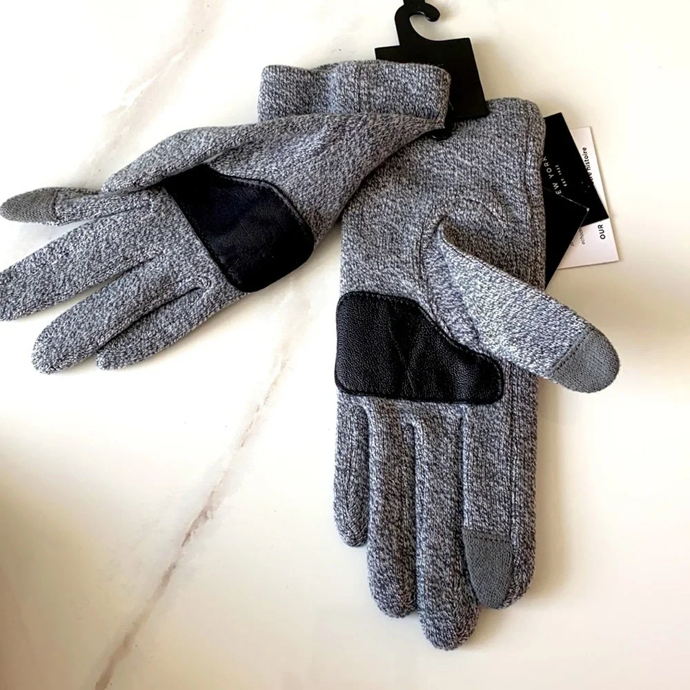 Echo Light Grey Classic Touch Gloves NWT Nordstrom Rack soft warm S/M